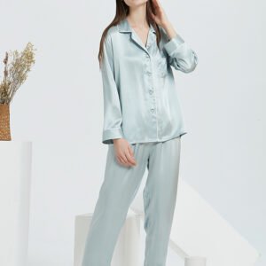 Ensemble de Pyjama Vert en Soie Pure pour Femme – 2 Pièces avec Bordure Élégante – Haut à Manches Longues et Pantalon Long – 22MM 6A