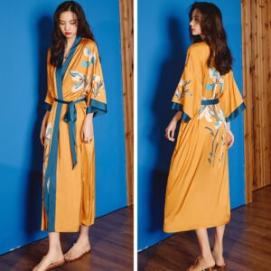 Kimono en Satin Imitation Soie pour Femme – Élégance et Confort à la Maison