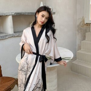 Kimono en Satin Imitation Soie pour Femme – Élégance et Confort à la Maison